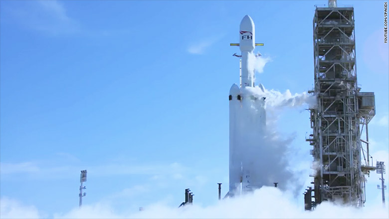 180206182548- spacex falcon heavy launch-1-780x439