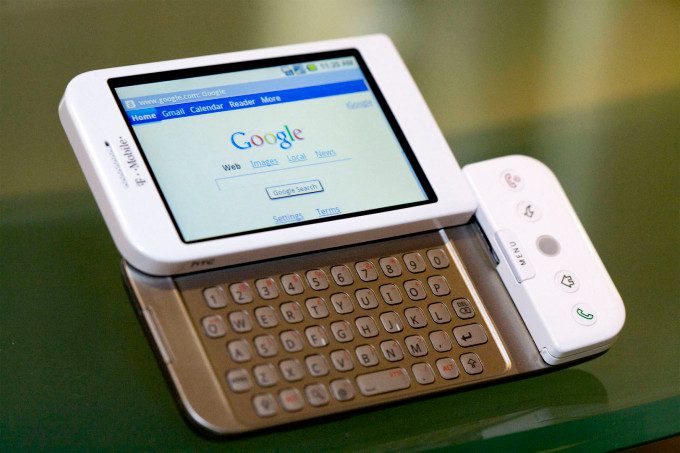 Android Clocks 10 Years, Here's How Much It Has Changed