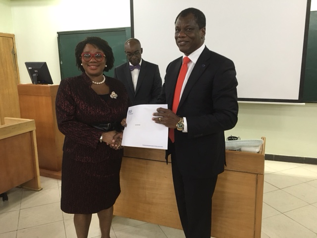 Justice Opeyemi Oke, representing the Chief Judge of Lagos State receiving the certificate of Participation﻿