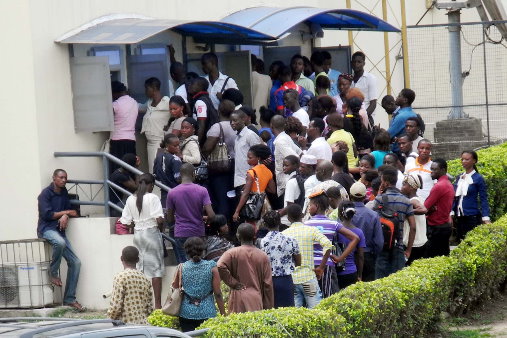 Nigerians Turn to POS kiosks For Cash Withdrawal as Number of Active ATMs Drop