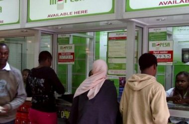 Safaricom, Banks Want Kenya's Central Bank to End Free Mobile Money Transfers following Huge Losses in Revenue