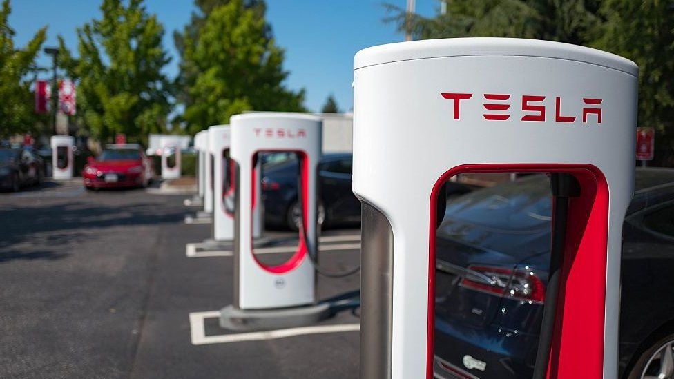 Tesla Plan to Allow Other Electric Vehicles to Use its Charging Networks 