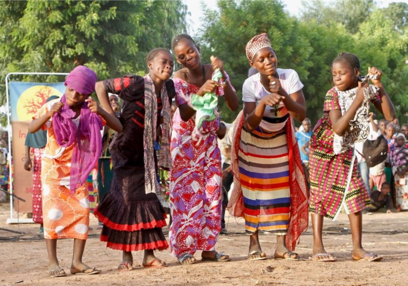 Kids dancing - By Aboubacar Traorè, Instruments4Africa