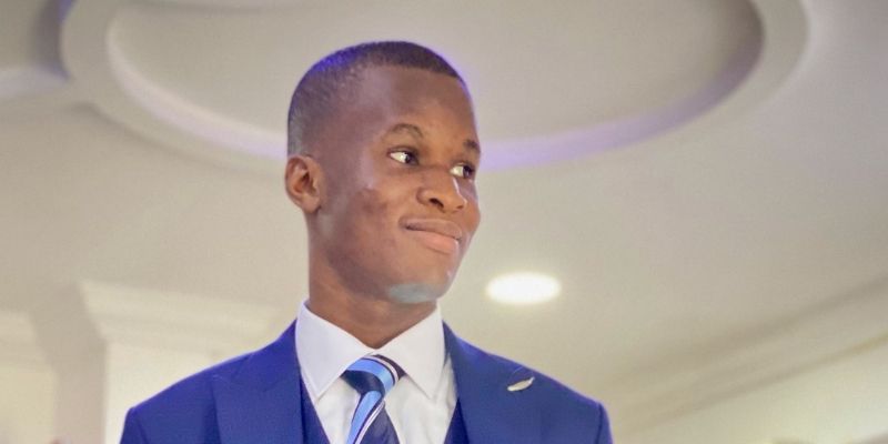 Meet Eniola Osabiya, the 17-year-old full stack developer
